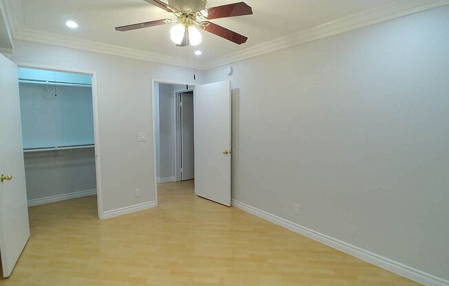 2 beds, 2 baths, 910 sqft, $2,950, Unit 215