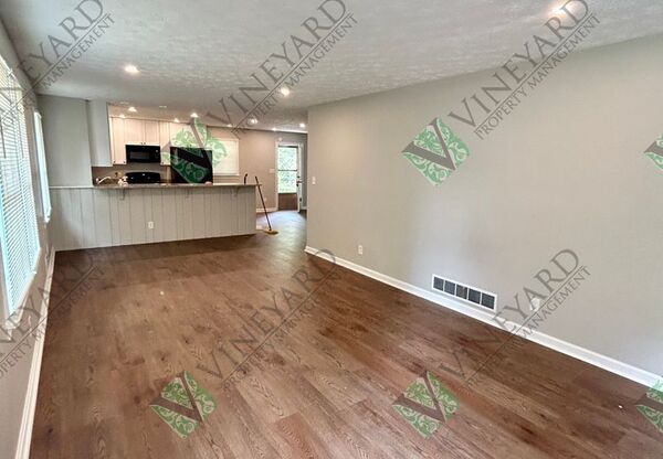 993 WALNUT CIR SW