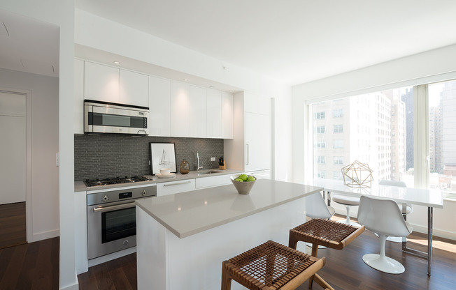 1 bed, 1 bath, 704 sqft, $6,175, Unit 7B