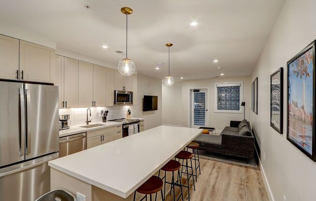 1 bed, 1 bath, 120 sqft, $1,325