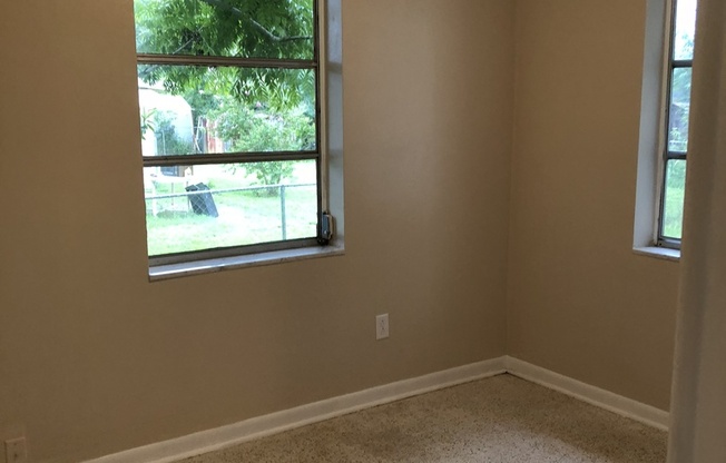 3 beds, 1 bath, $1,721