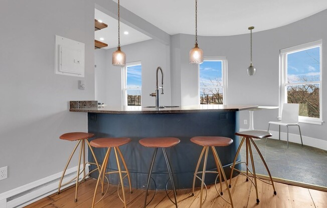 3 beds, 2.5 baths, 1,800 sqft, $7,900, Unit PH
