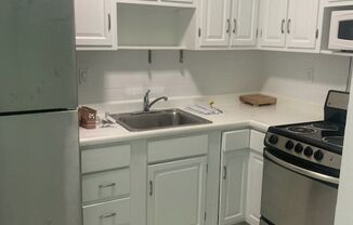 1 bed, 1 bath, $1,800, Unit # I 7