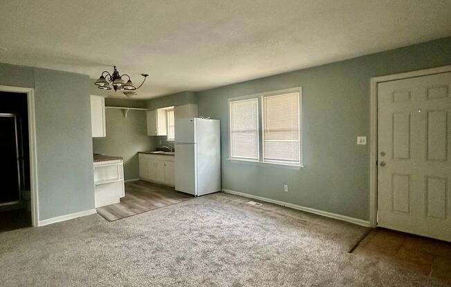 1 bed, 1 bath, 700 sqft, $1,050