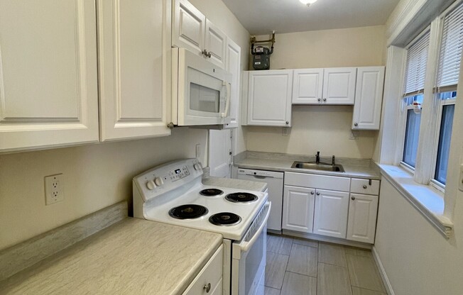 1637 Commonwealth Ave