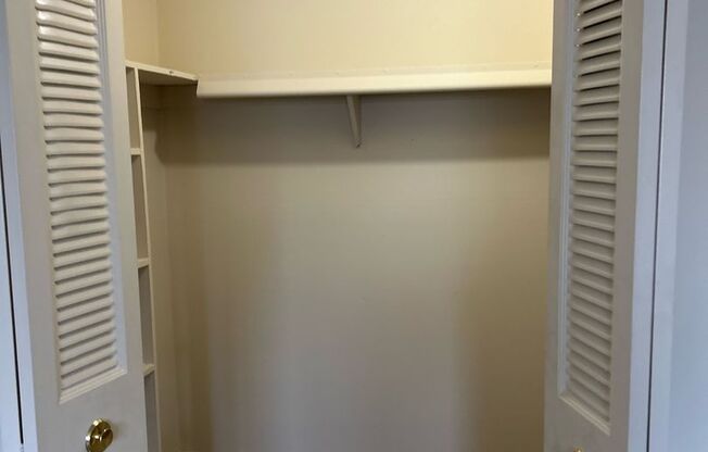 1 bed, 1 bath, 625 sqft, $1,275, Unit F11