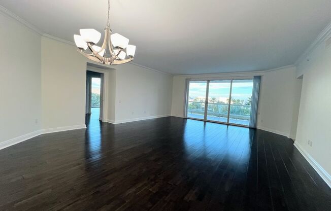 2 beds, 2 baths, $3,500, Unit # 303