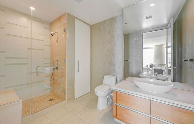 Studio, 1 bath, $2,700, Unit # 2007
