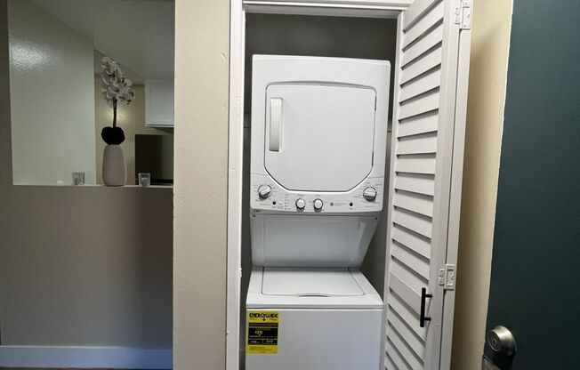 1 bed, 1 bath, 714 sqft, $2,250, Unit 042