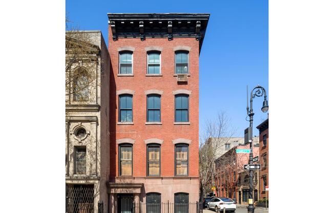 51 CHARLES ST