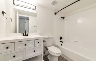 **1st Full Month's Rent free, tour & Apply within 48 Hours Newly Renovated 2 Bed/ 2 Bath In-Suite Washer/ Dryer!