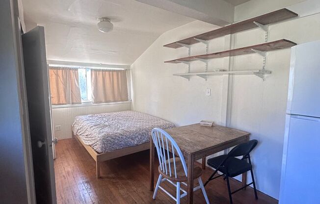 1 bed, 1 bath, 168 sqft, $1,350, Unit Apt. 2NE