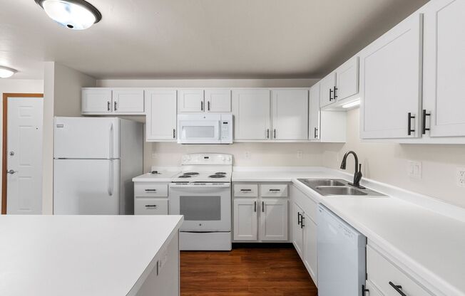 1 bed, 1 bath, 950 sqft, $1,129.99, Unit 1140-04