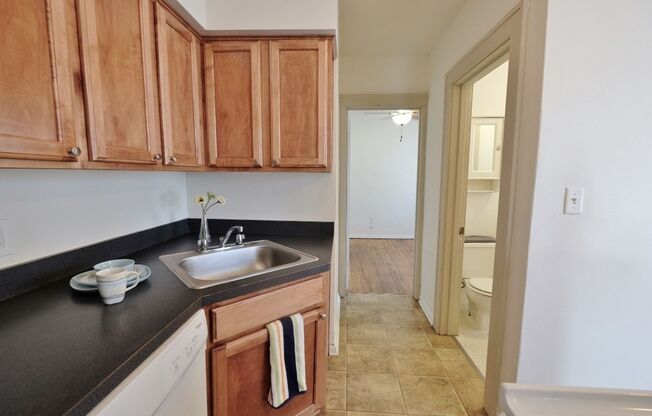 1 bed, 1 bath, 527 sqft, $1,050