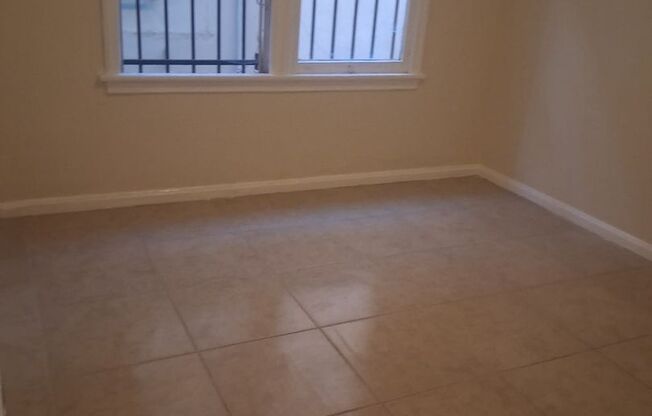 41st Apartments Place