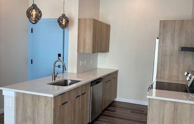 2 beds, 2 baths, 720 sqft, $1,649, Unit 820 #206