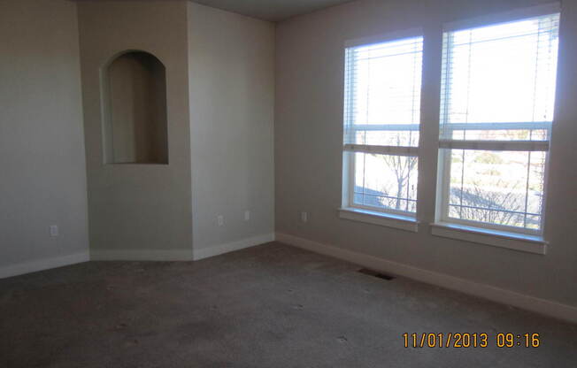 2 beds, 1.5 baths, 843 sqft, $1,750, Unit 2