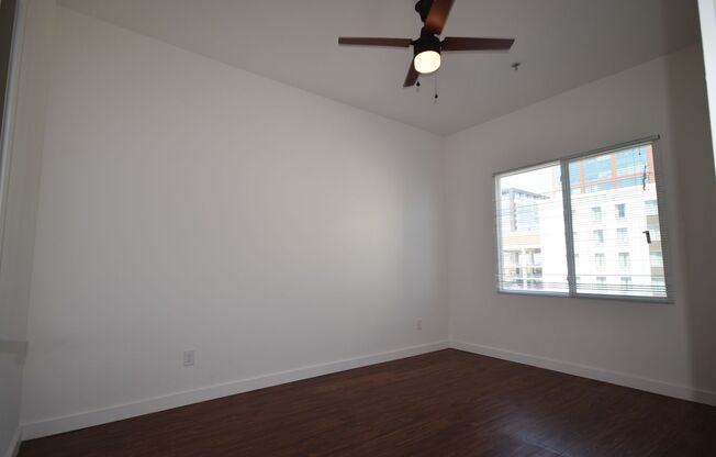 1 bed, 1 bath, 895 sqft, $1,250, Unit 216