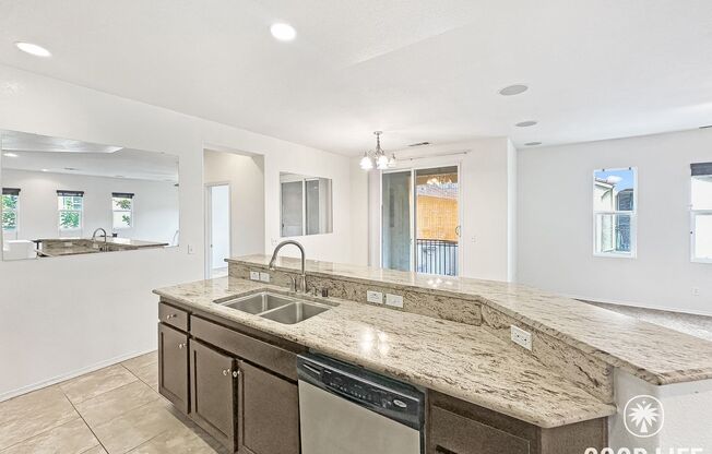 Welcoming 2B/2BA Condo with Balcony, In-Unit Laundry and Pool Access.