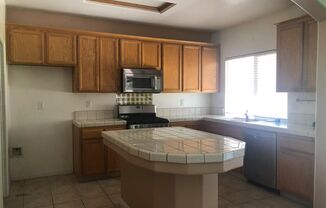 3 beds, 2 baths, $2,600