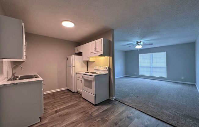 2 beds, 1 bath, 750 sqft, $1,295, Unit 264- Seals