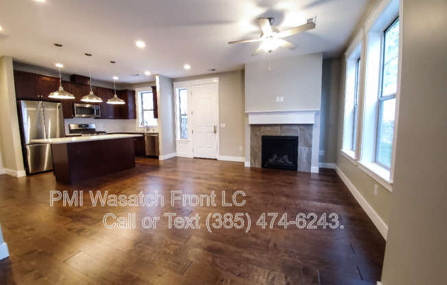 268 E Sandy Sage Way