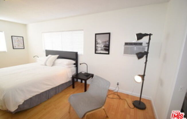 2 beds, 2 baths, $4,200, Unit PH