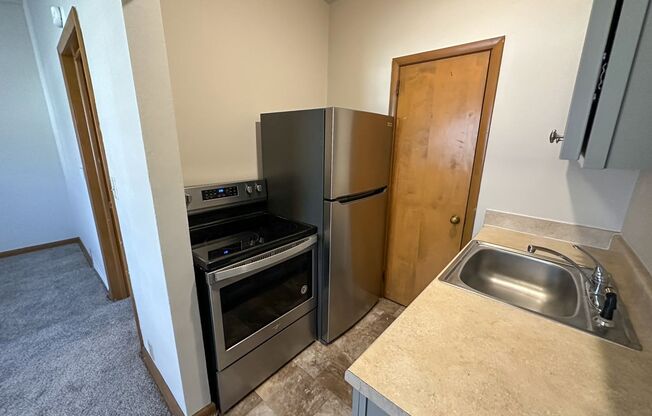 1 bed, 1 bath, 600 sqft, $520