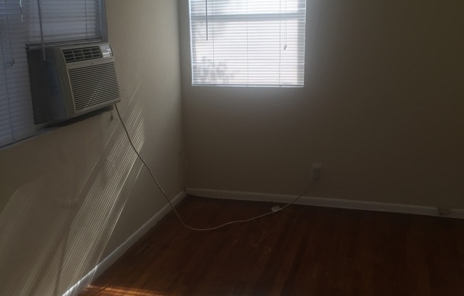 1 bed, 1 bath, 525 sqft, $1,695