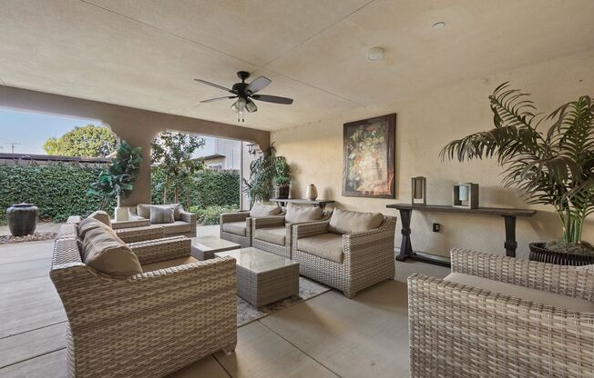 2 beds, 1 bath, 864 sqft, $2,575, Unit 305