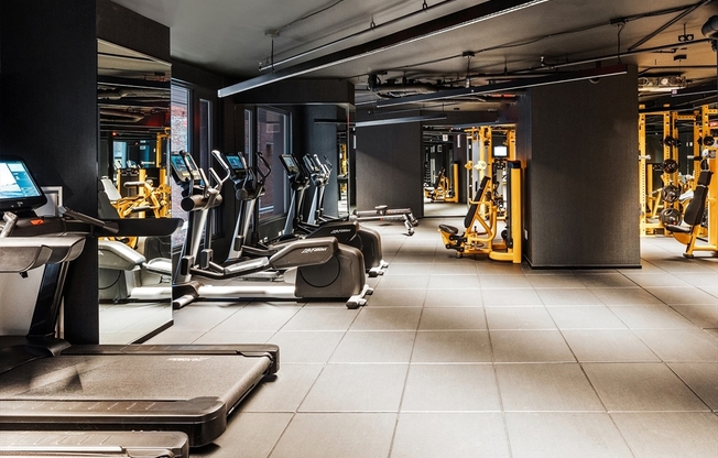 Studio, 1 bath, 537 sqft, $3,900, Unit 301