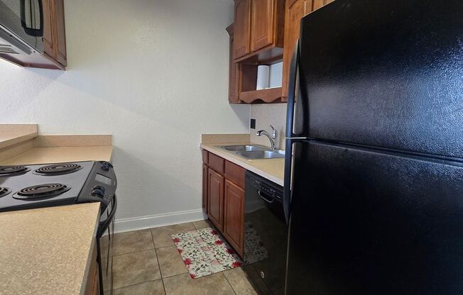 2 beds, 1 bath, $1,500