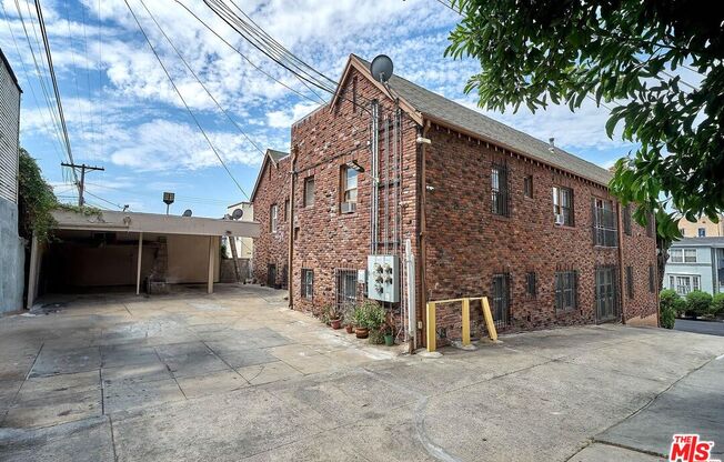 154 N EDGEMONT ST