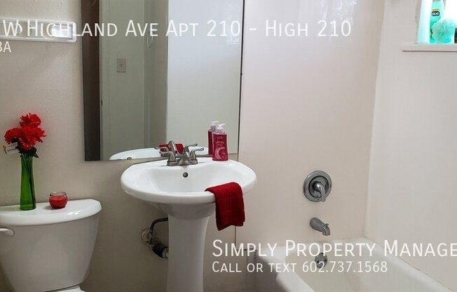 2535 W Highland Ave