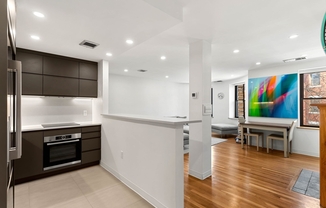 84 Gainsborough St 204