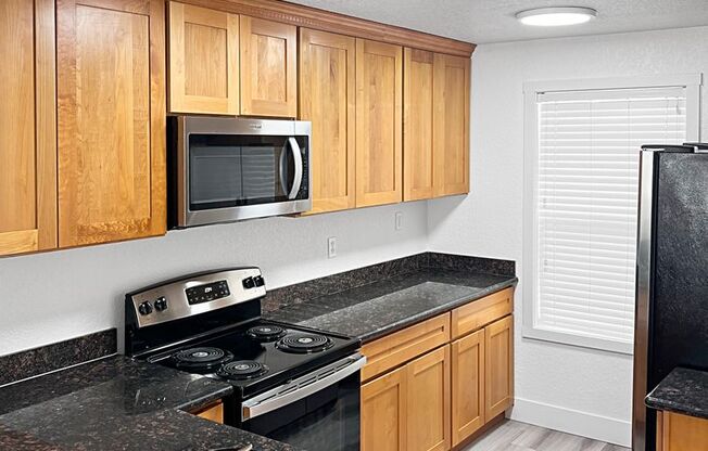 2 beds, 2.5 baths, 1,123 sqft, $2,210
