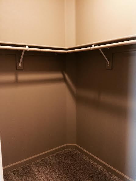 3 beds, 2 baths, 1,204 sqft, $1,895, Unit 337