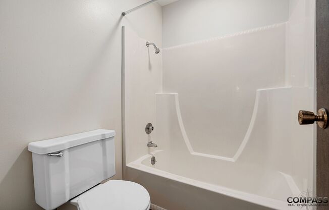 1 bed, 1 bath, 540 sqft, $945, Unit 107