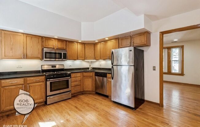 Beautiful Logan Square Apartments!