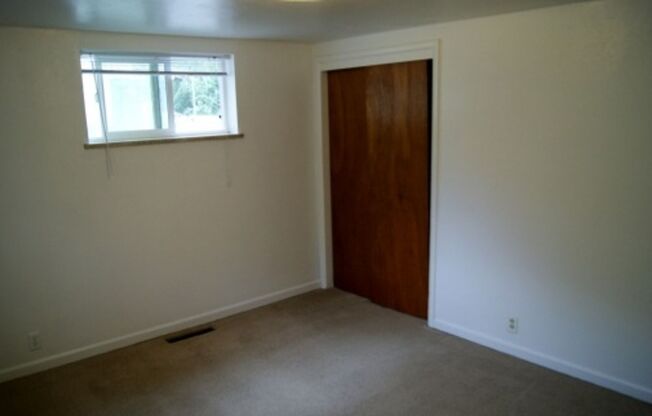 2 bed 1 bath Boulder duplex available for fall leasing.
