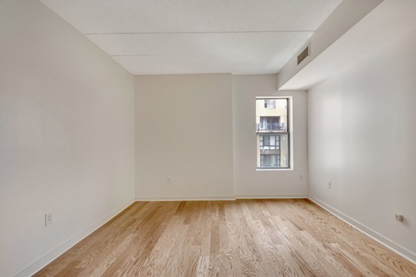 1 bed, 1 bath, 635 sqft, $3,100, Unit 418