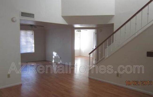 609 E MESQUITE Circle