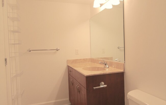 2 beds, 2 baths, 1,299 sqft, $3,200, Unit Unit 1001