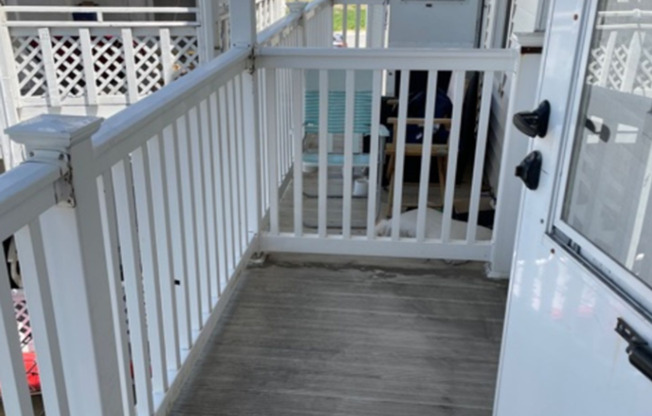 Studio, 1 bath, 400 sqft, $1,795, Unit 90 Win #09