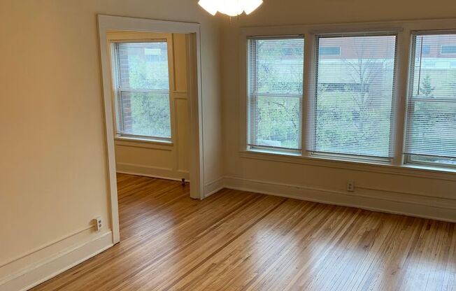 2 beds, 1 bath, $1,399, Unit 2809-310