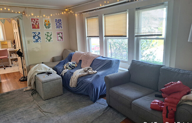 289 Foster St # 2