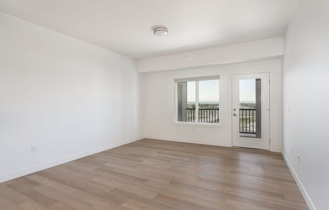 1 bed, 1 bath, 927 sqft, $1,695, Unit Z3610-103
