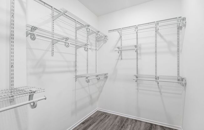 2 beds, 2 baths, 895 sqft, $3,298, Unit 300