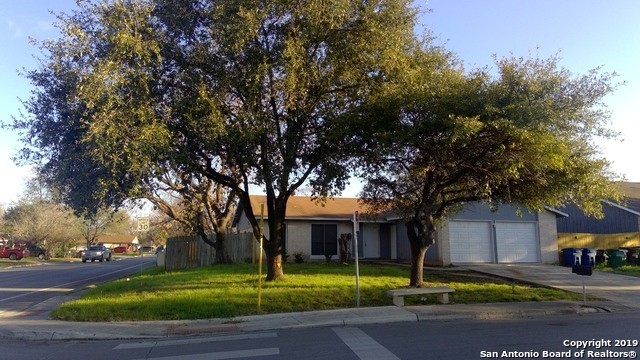 3 beds, 2 baths, $1,350