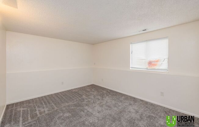 2 beds, 1 bath, $1,395